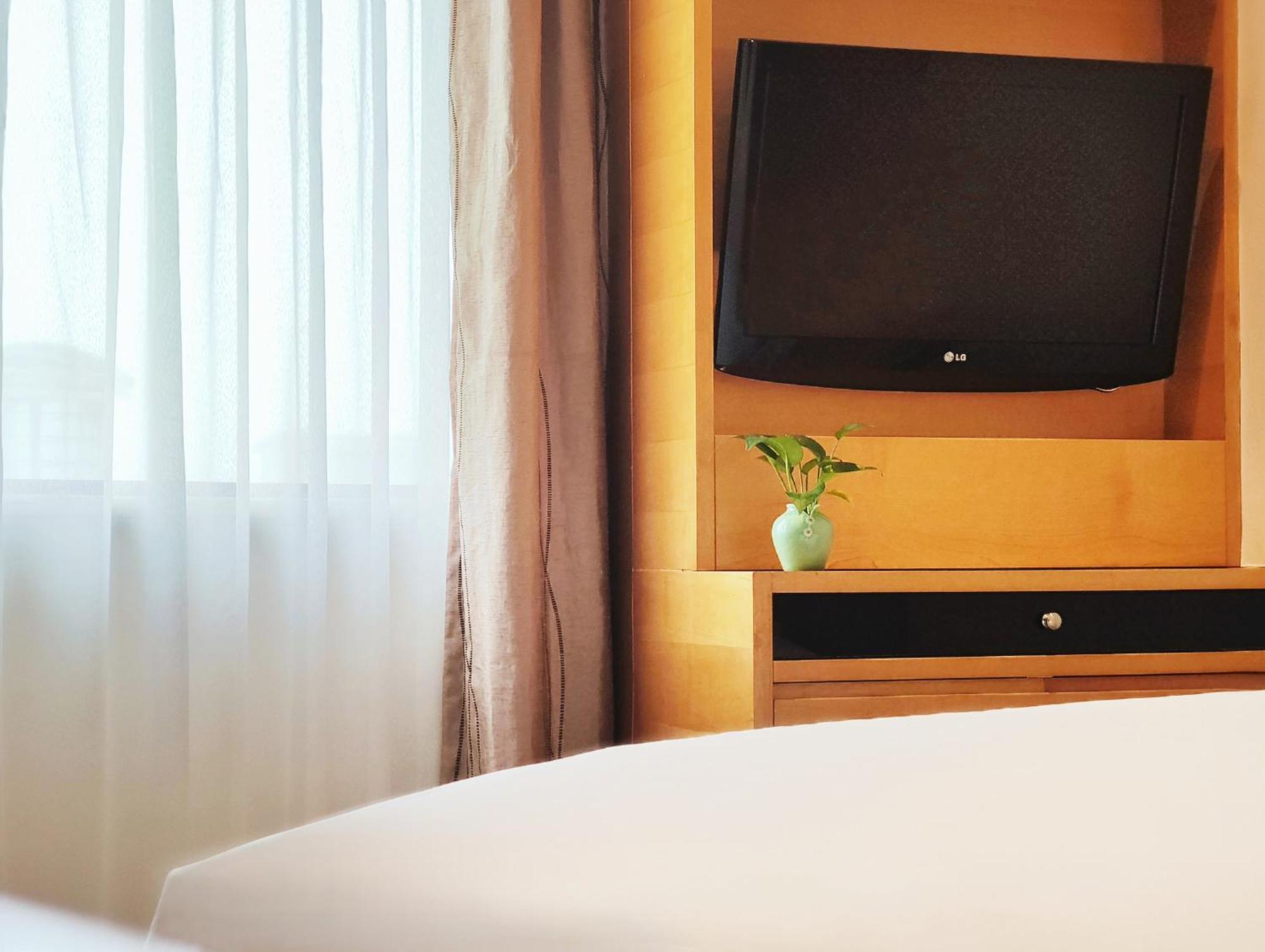 Millennium Hotel Chengdu - Close To Wuhou Shrine And Chengdu South Railway Station,Fluent English Service Exteriör bild